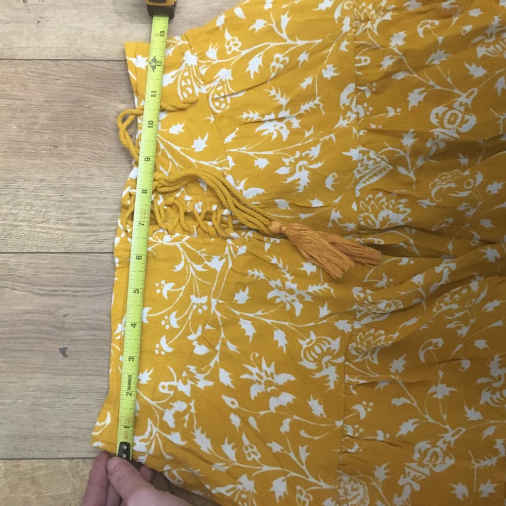 4 for $20/Yellow Floral forever 21 skirt - Picture 11 of 11